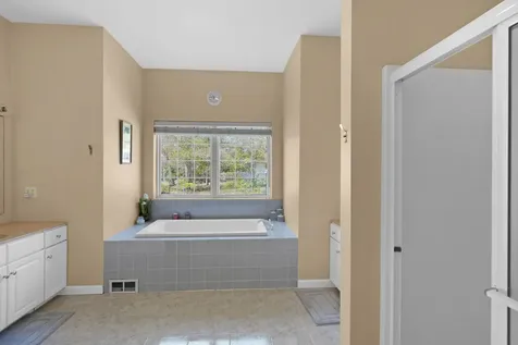 48 Vineyard Avenue Extension Oak Bluffs MA 02568