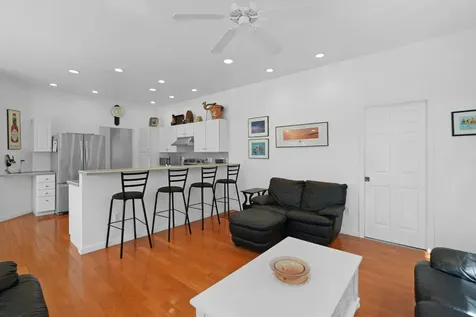 48 Vineyard Avenue Extension Oak Bluffs MA 02568