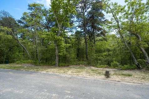 35 Double Ox Road Oak Bluffs MA 02557