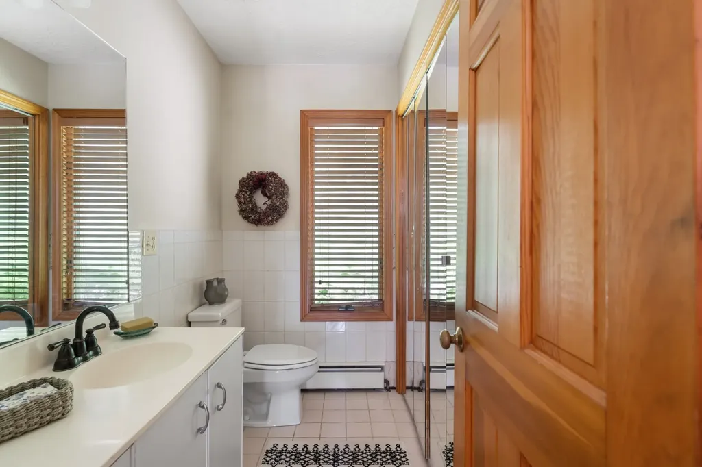 34 Tower Ridge Road Oak Bluffs MA 02557