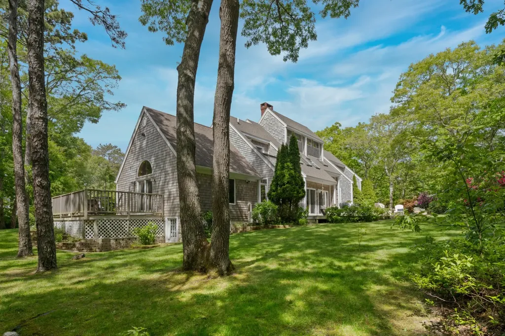 34 Tower Ridge Road Oak Bluffs MA 02557