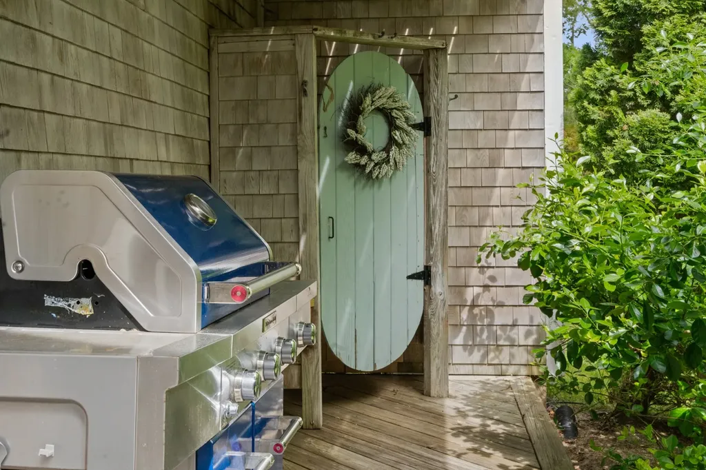 34 Tower Ridge Road Oak Bluffs MA 02557