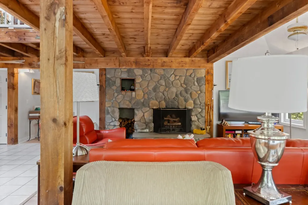 35 Tower Ridge Road Oak Bluffs MA 02557