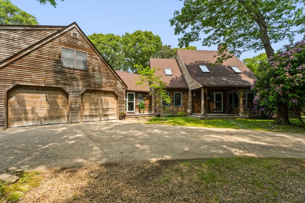 35 Tower Ridge Road Oak Bluffs MA 02557