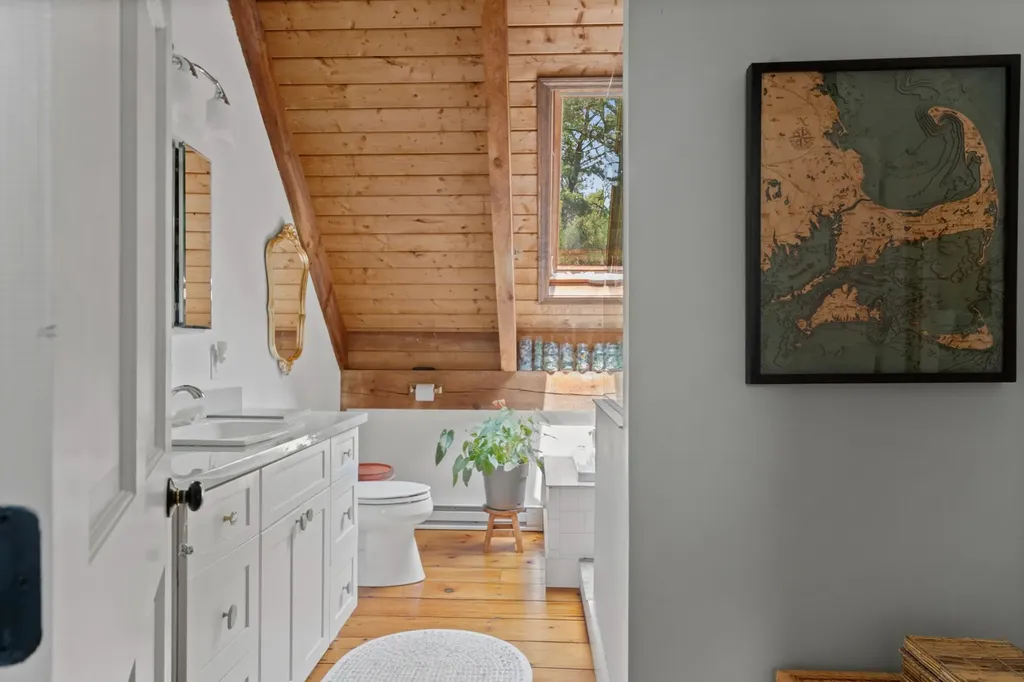 35 Tower Ridge Road Oak Bluffs MA 02557