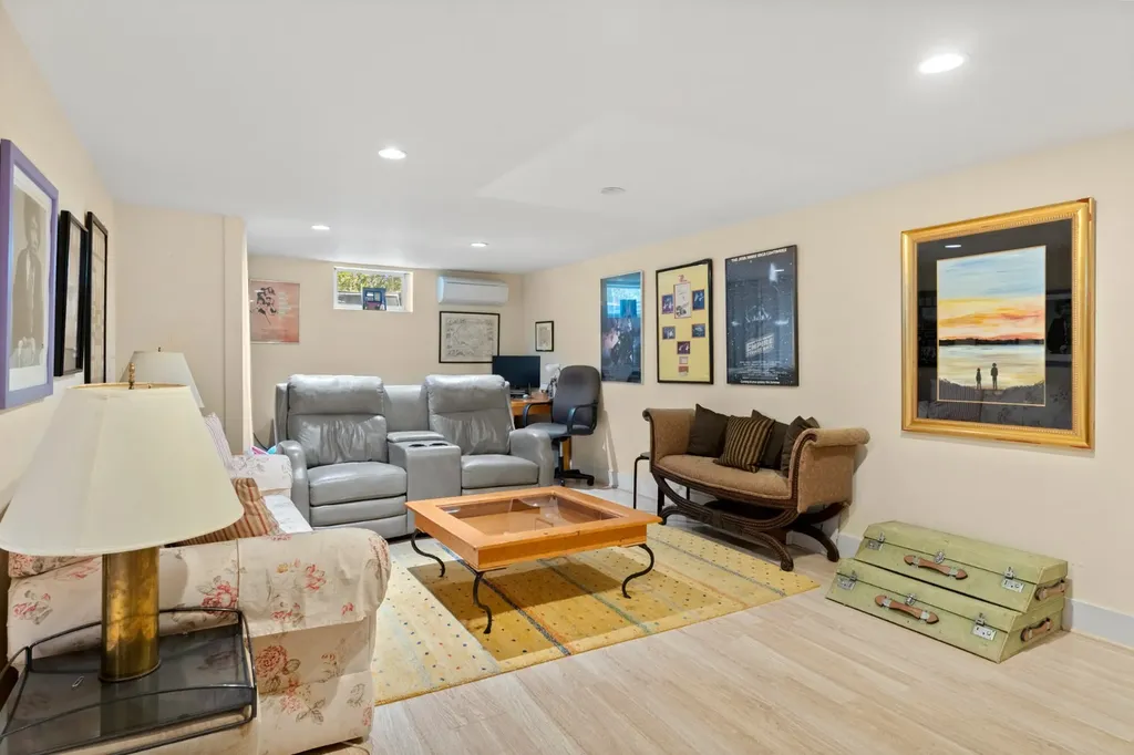 35 Tower Ridge Road Oak Bluffs MA 02557