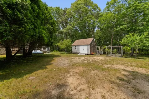 35 Tower Ridge Road Oak Bluffs MA 02557