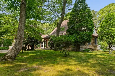 35 Tower Ridge Road Oak Bluffs MA 02557