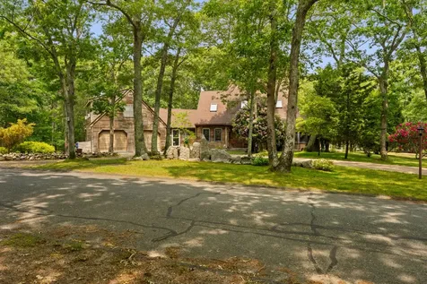 35 Tower Ridge Road Oak Bluffs MA 02557