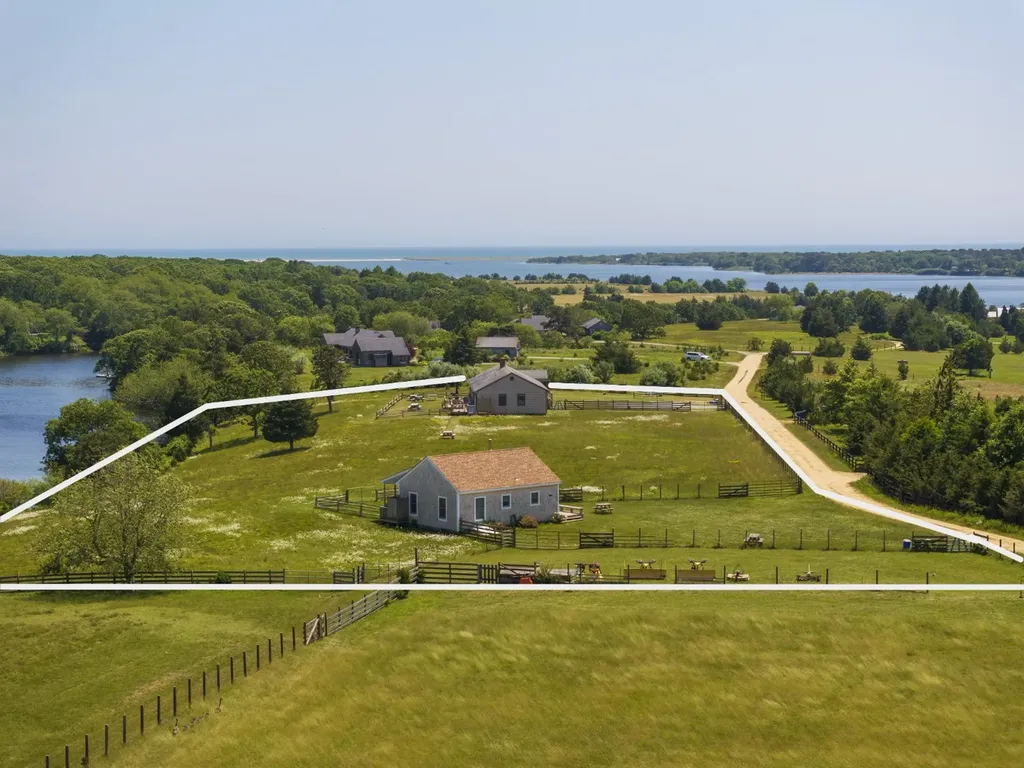 104 Pond View Farm Road West Tisbury MA 02575