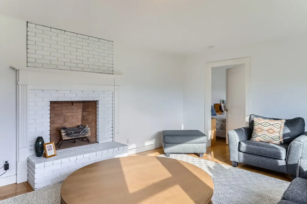 104 Pond View Farm Road West Tisbury MA 02575