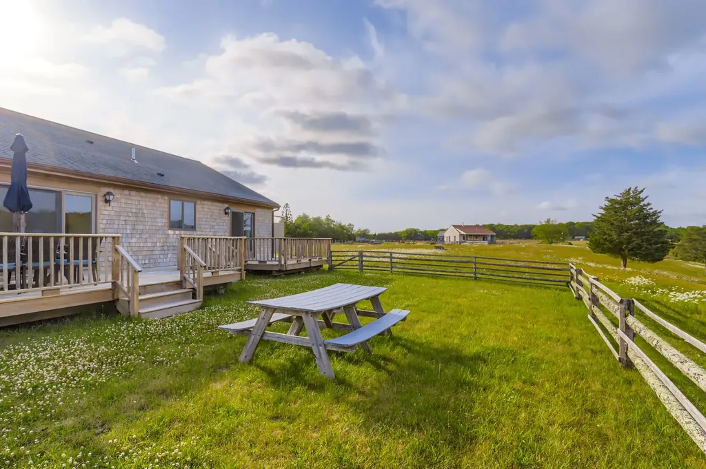 104 Pond View Farm Road West Tisbury MA 02575