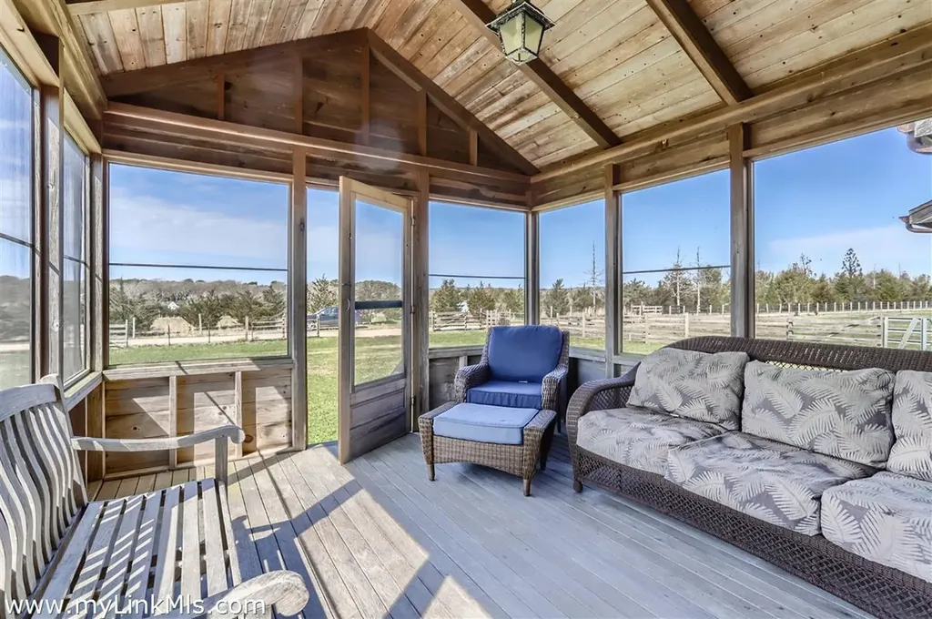 104 Pond View Farm Road West Tisbury MA 02575