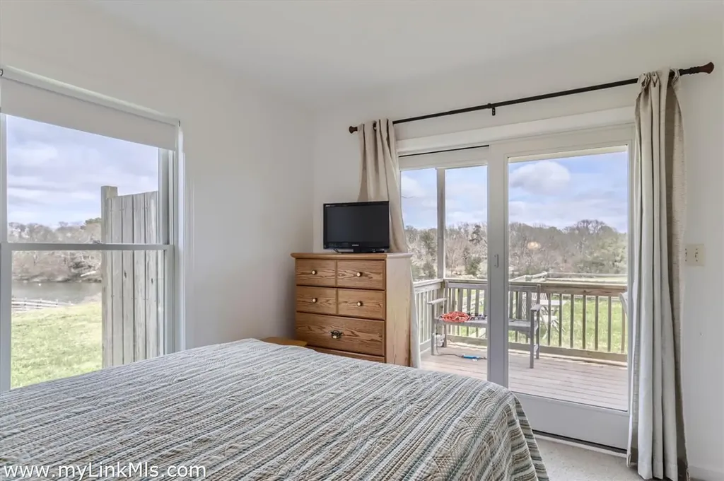 104 Pond View Farm Road West Tisbury MA 02575