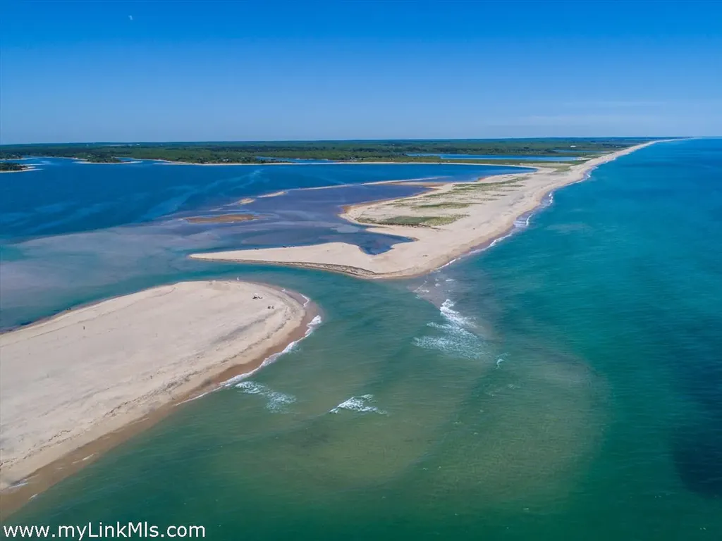 104 Pond View Farm Road West Tisbury MA 02575