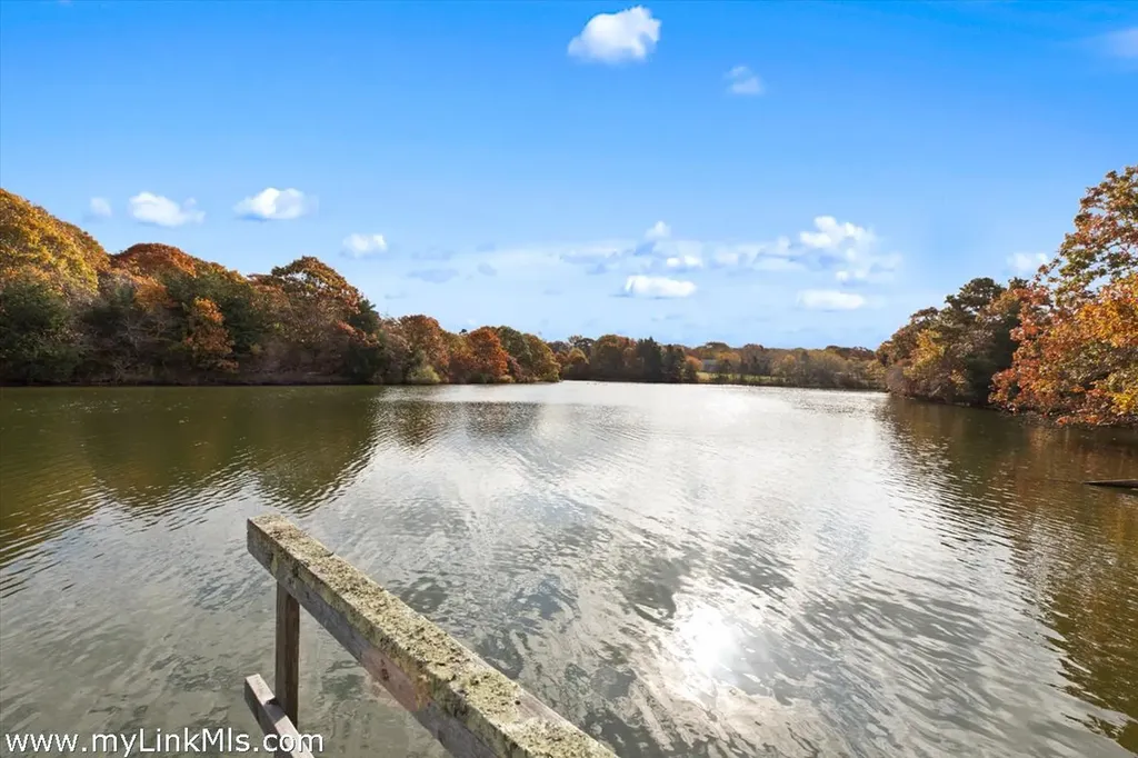 104 Pond View Farm Road West Tisbury MA 02575