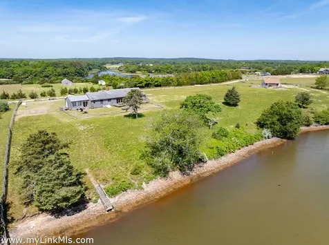 104 Pond View Farm Road West Tisbury MA 02575