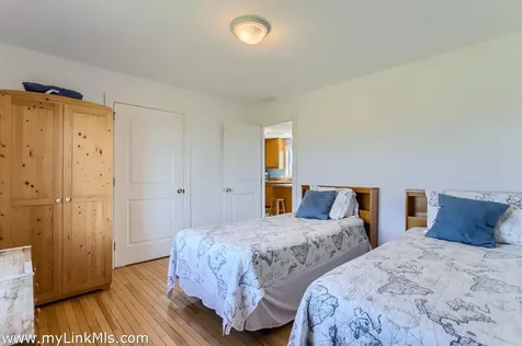 104 Pond View Farm Road West Tisbury MA 02575