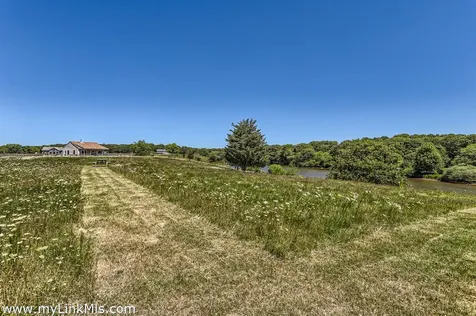 104 Pond View Farm Road West Tisbury MA 02575