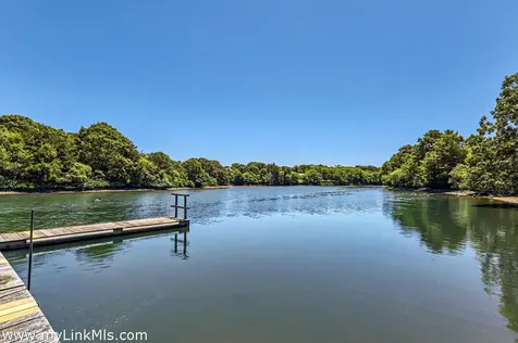 104 Pond View Farm Road West Tisbury MA 02575