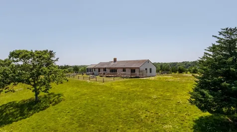 104 Pond View Farm Road West Tisbury MA 02575