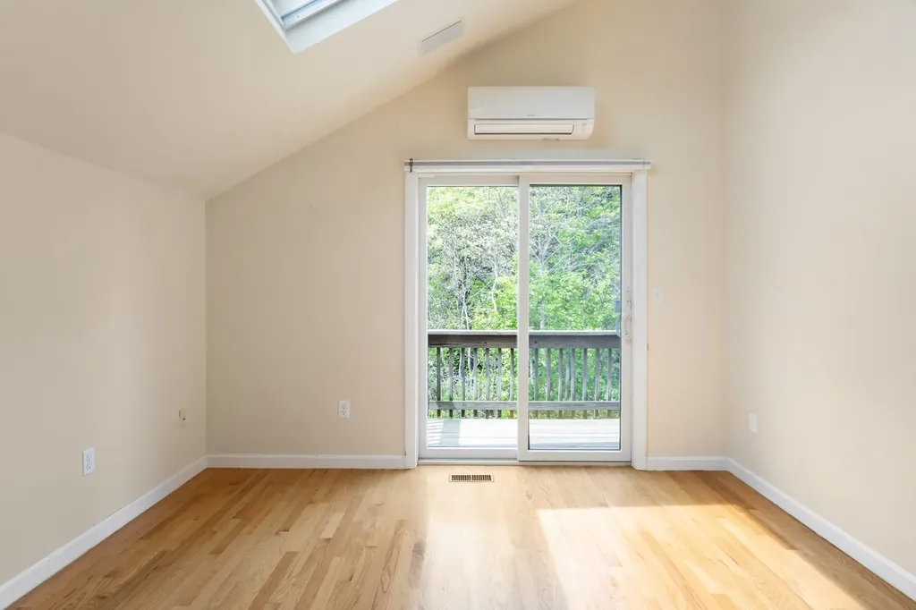 16 Schoolhouse Road Edgartown MA 02539