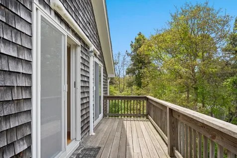 16 Schoolhouse Road Edgartown MA 02539