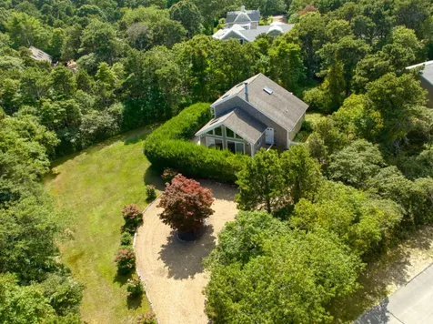 16 Schoolhouse Road Edgartown MA 02539