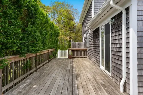 16 Schoolhouse Road Edgartown MA 02539
