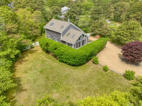 16 Schoolhouse Road Edgartown MA 02539