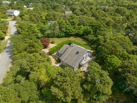 16 Schoolhouse Road Edgartown MA 02539
