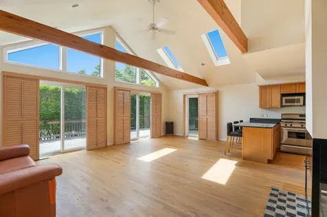 16 Schoolhouse Road Edgartown MA 02539