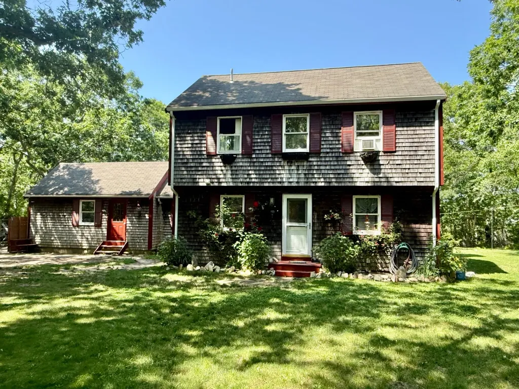 44 Iron Hill Road Oak Bluffs MA 02568