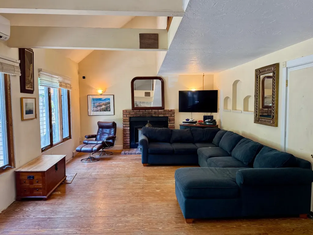 44 Iron Hill Road Oak Bluffs MA 02568