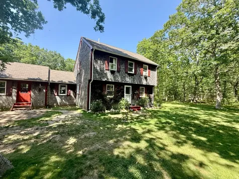 44 Iron Hill Road Oak Bluffs MA 02568