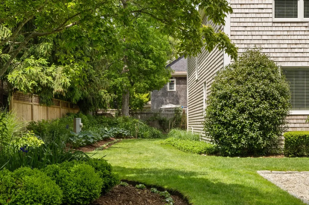 35 Vineyard Avenue Extension Oak Bluffs MA 02557