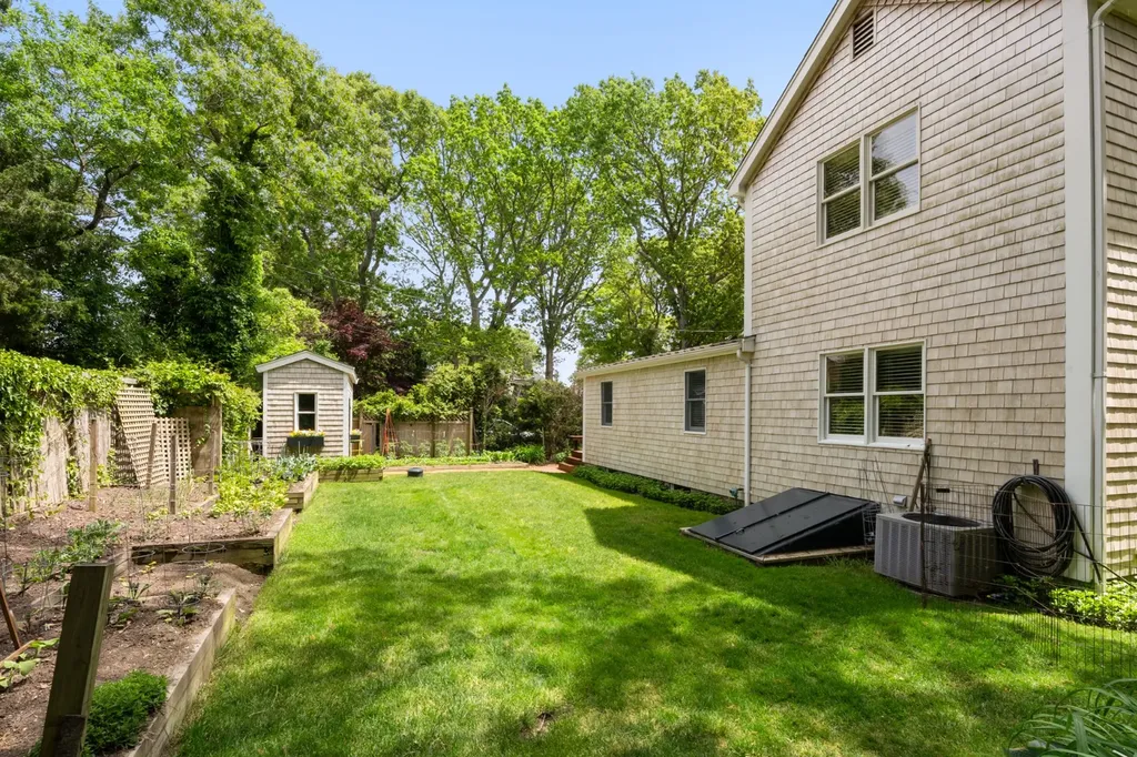 35 Vineyard Avenue Extension Oak Bluffs MA 02557