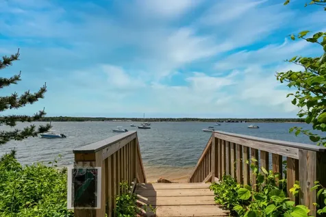 35 Vineyard Avenue Extension Oak Bluffs MA 02557