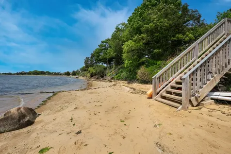 35 Vineyard Avenue Extension Oak Bluffs MA 02557