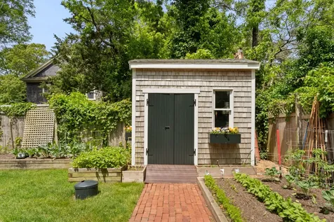 35 Vineyard Avenue Extension Oak Bluffs MA 02557