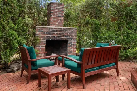 35 Vineyard Avenue Extension Oak Bluffs MA 02557