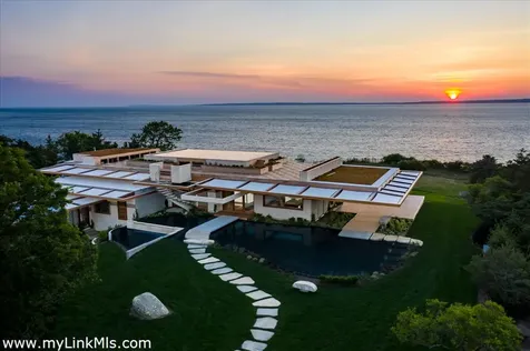 60 Bartimus Luce Road West Tisbury MA 02575