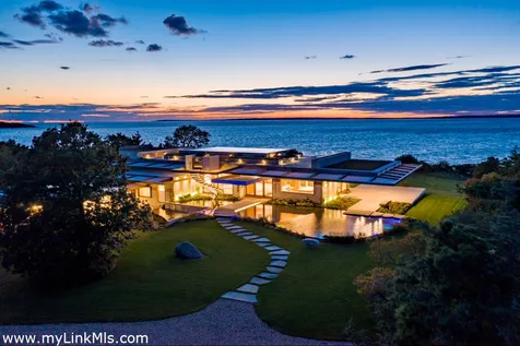 60 Bartimus Luce Road West Tisbury MA 02575