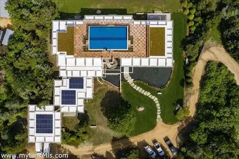 60 Bartimus Luce Road West Tisbury MA 02575