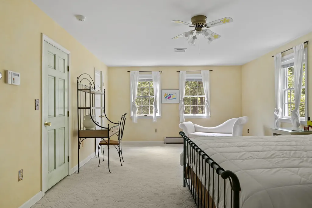 7 Upper Meadow Lane Oak Bluffs MA 02557