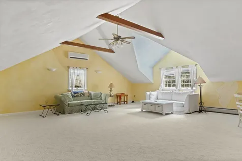 7 Upper Meadow Lane Oak Bluffs MA 02557