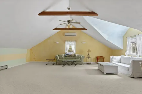 7 Upper Meadow Lane Oak Bluffs MA 02557