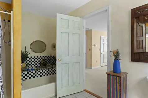 7 Upper Meadow Lane Oak Bluffs MA 02557