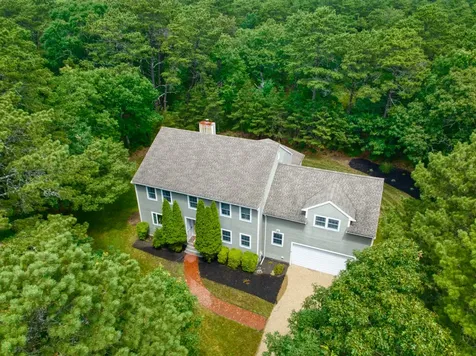 7 Upper Meadow Lane Oak Bluffs MA 02557