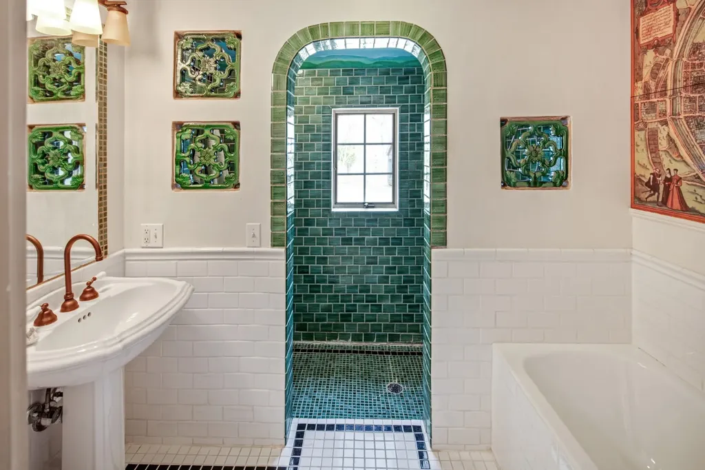 11 By The Woods Chilmark MA 02535